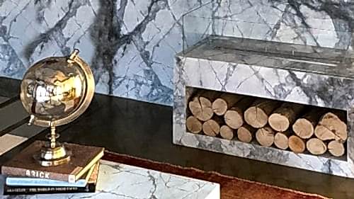 Bluette Fireplace & Coffee Table																						 Other Fireplace								 Bluette							
														