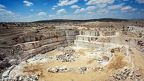 Jaguar Afrodit Quarry																					