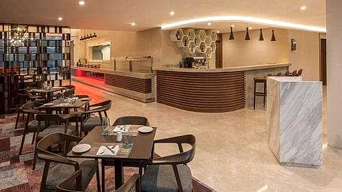 Radisson Blu																						 Hotel Flooring								 Crema Extra							
														