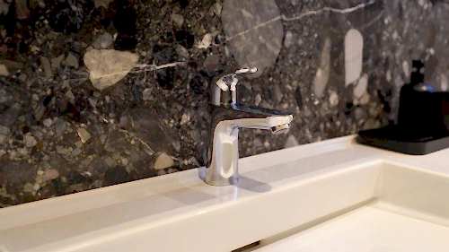 Mixspect																						 Bathroom															
														