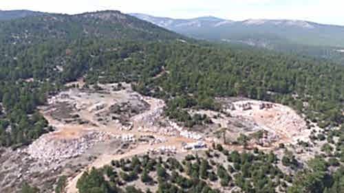 Pantera Bianca Quarry																					